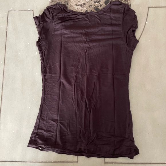 Guess T-Shirt in XS junior size excellent condition. - Picture 1 of 2